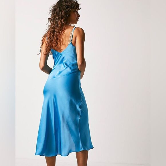 NWOT Free People Intimately | Right‎ This Way Bias Slip | XS sky Blue - Picture 2 of 10